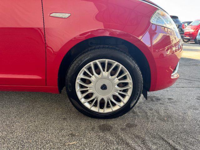 LANCIA Ypsilon 1.2 69 CV 5 porte Platinum