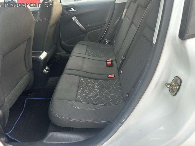 PEUGEOT 2008 2008 1.6 e-hdi 8v Active s ES869YR