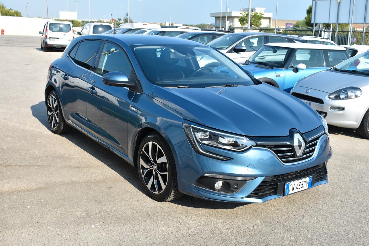 Renault Megane Blue dCi Energy Bose