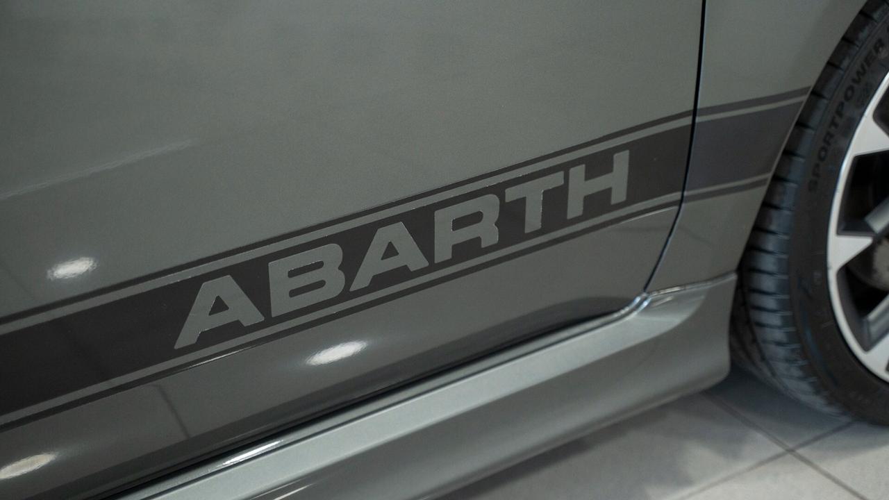 Abarth 595 Competizione 1.4 T JET 180 CV SABELT BEATS CARBONIO BREMBO XENO NAVI FULL OPTIONAL
