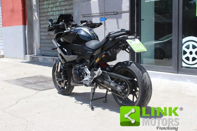 BMW F 900 XR TRIPLE BLACK