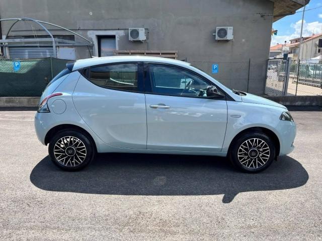 Lancia Ypsilon III 1.0 firefly hybrid Platino s&s 70cv