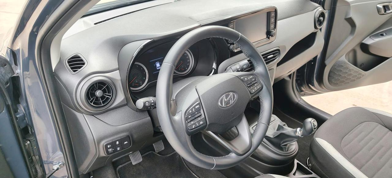 Hyundai i10 1.0 MPI Tech "SOLO 19.000 KM"