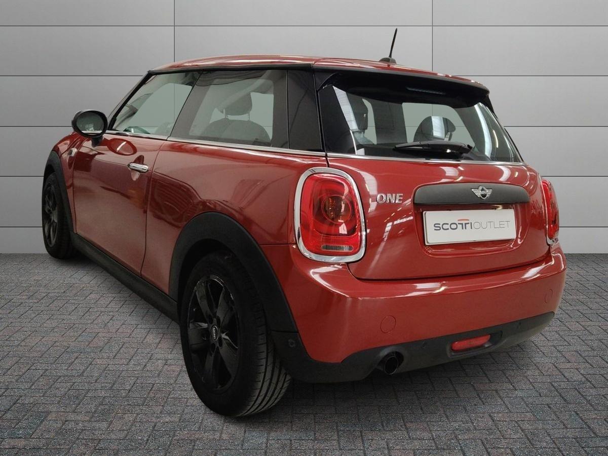 MINI Mini IV F55-F56 2014 - Mini 1.2 One 75cv 3p