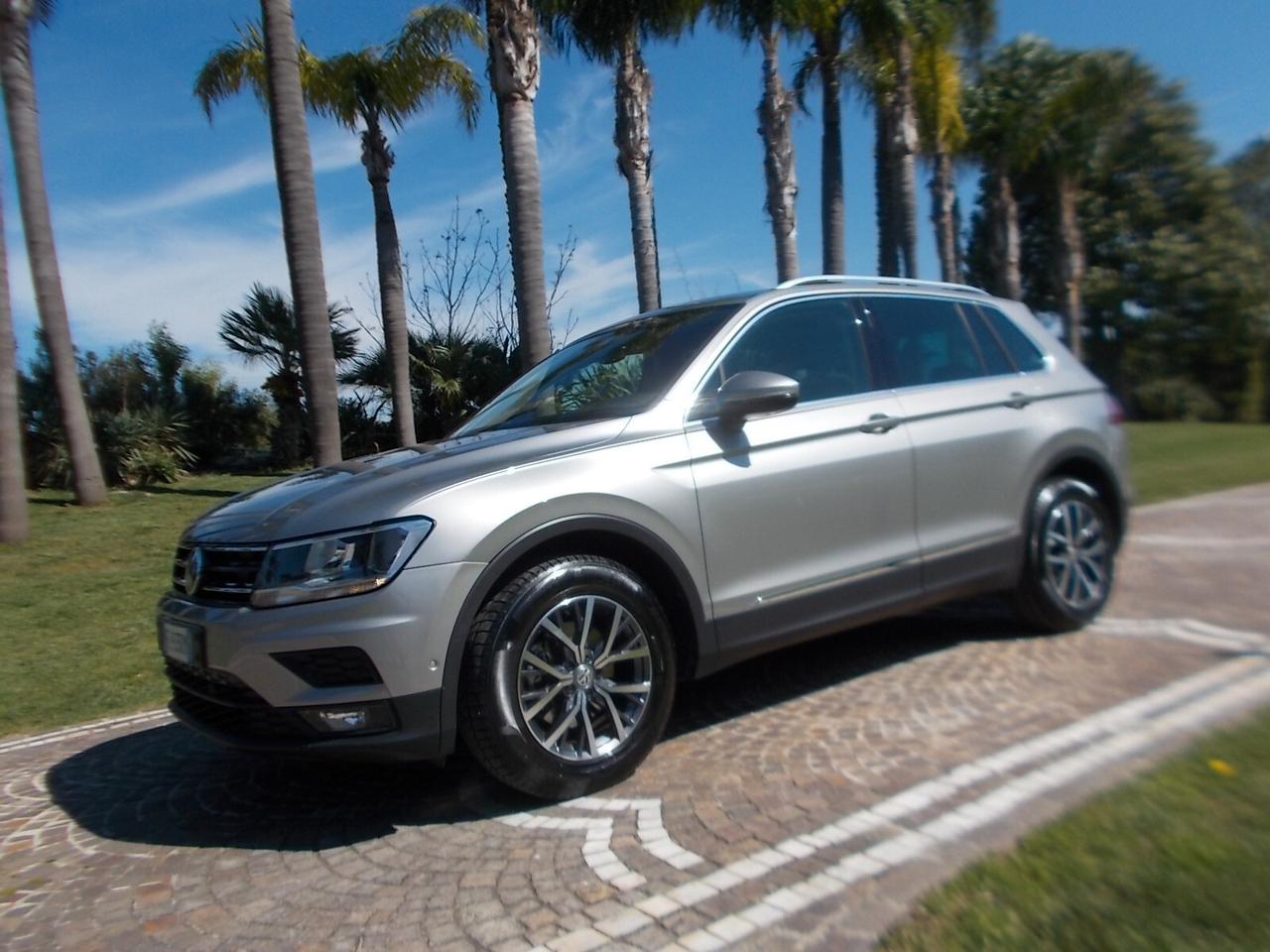 Volkswagen Tiguan 2.0 TDi DSG *FULL OPT* daVETRINA