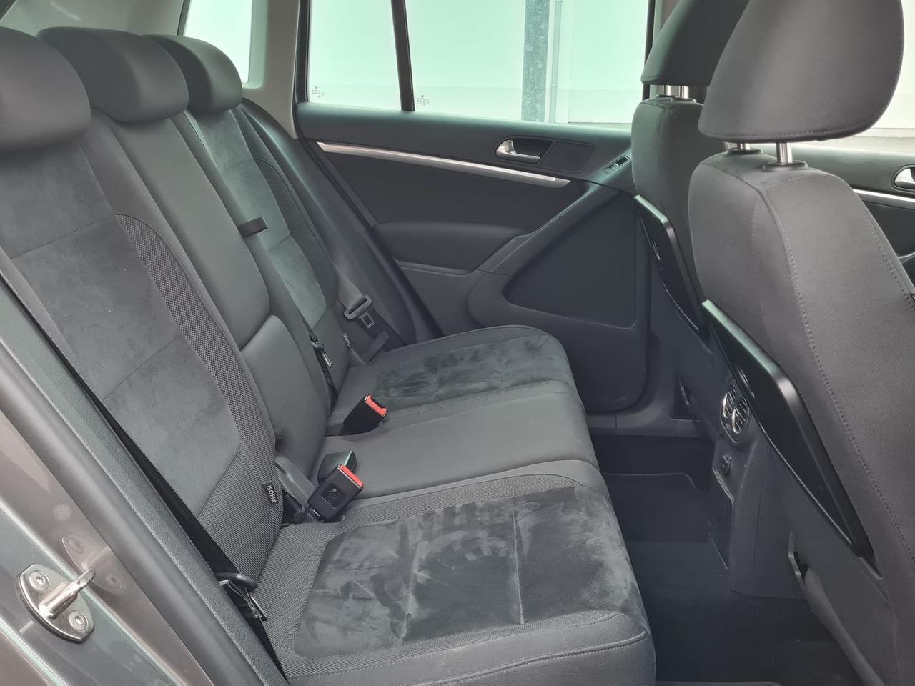 Volkswagen Tiguan 2.0 TDI BlueMotion Sport S #9743