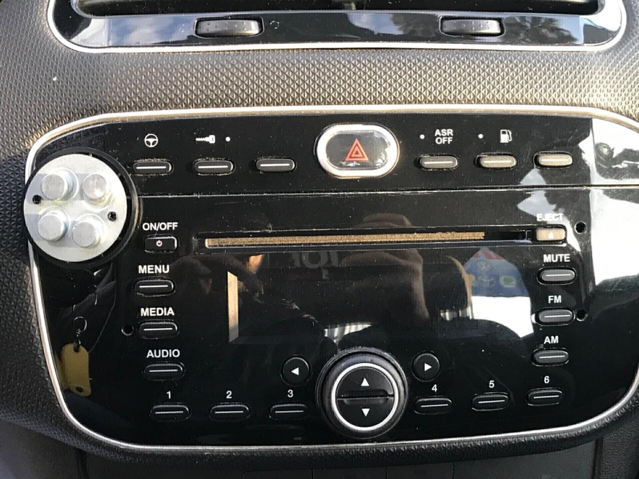 Fiat Punto 1.4 8V 77 CV 57 KW 5 porte Easypower Lounge