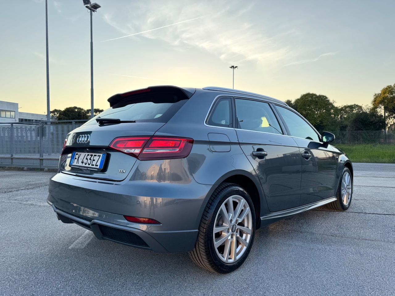 AUDI A3 1.6 Tdi Sportback S-LINE - Led Navi 17