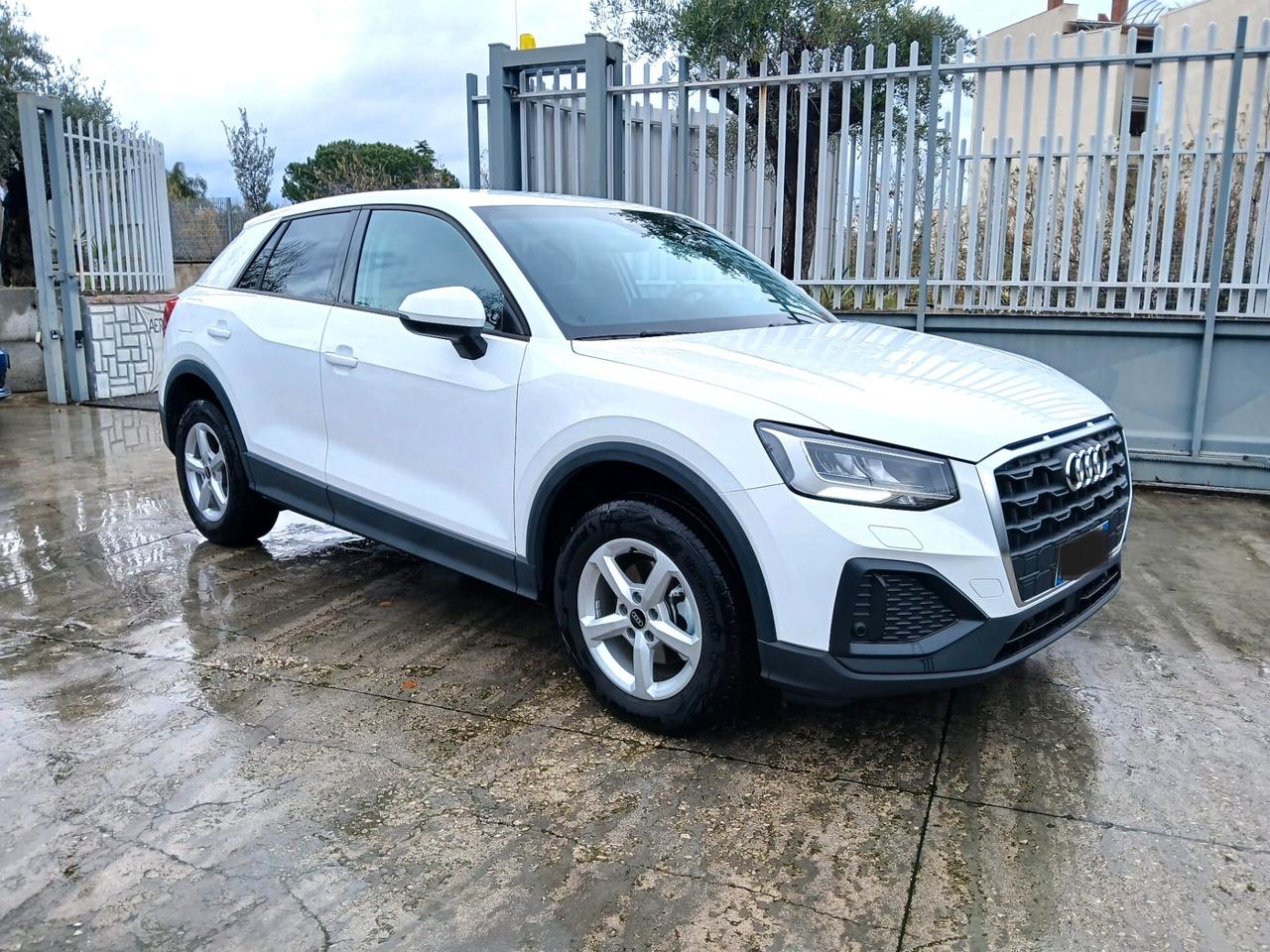 Audi Q2 35 TFSI S tronic Business