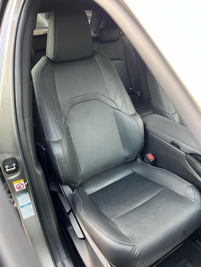 LEXUS UX 250h UX Hybrid Premium UniPro KmCertif