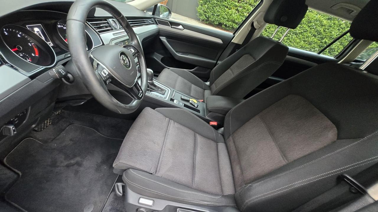 Volkswagen Passat Variant 1.6 TDI SCR DSG Business BMT