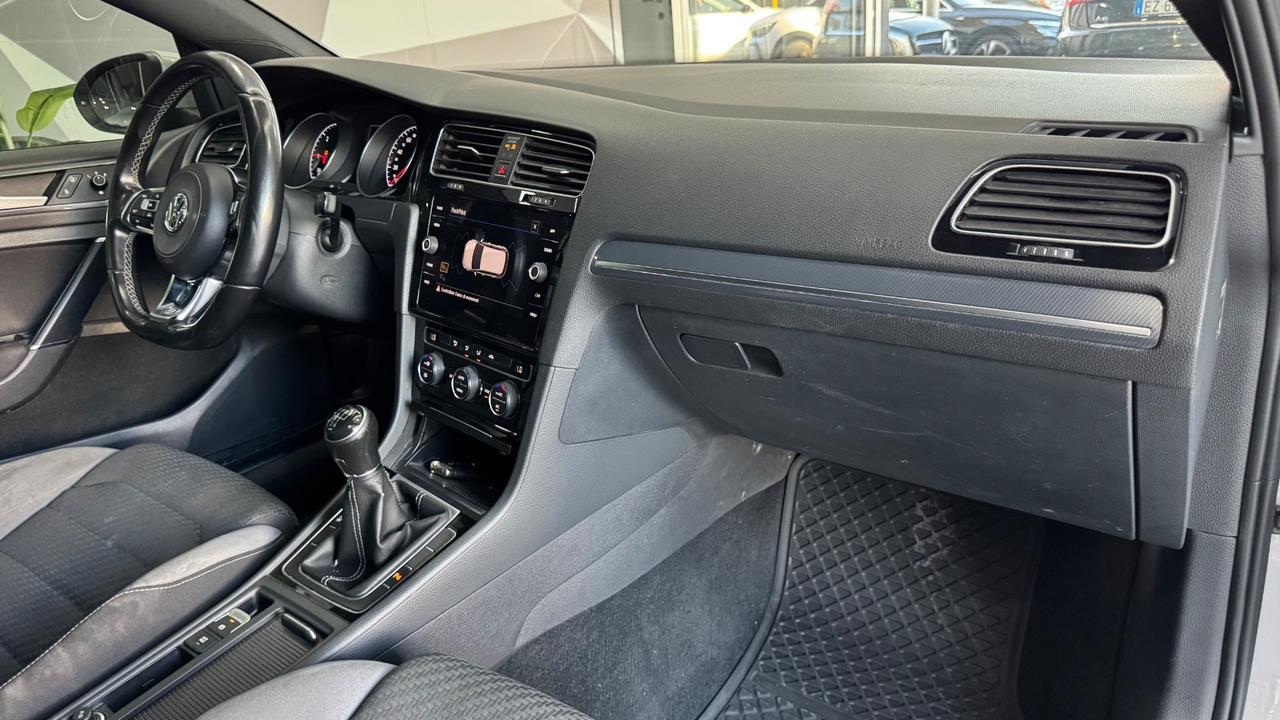 Volkswagen Golf 1.6 TDI 116 CV R-Line-2017