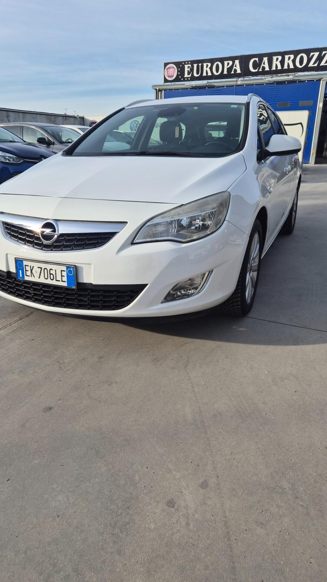 Opel Astra 1.7 CDTI 110CV Sports Tourer Cosmo