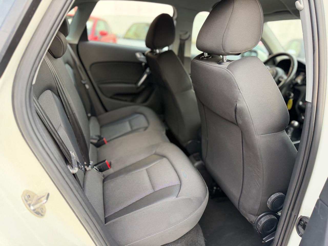 Audi A1 SPB 1.6 TDI Ambition CAMBIO AUTOMATICO IDEALE X NEOPATENTATI