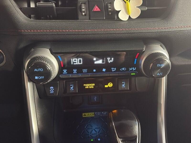Toyota RAV4 Plug-in 2.5 PHEV E-CVT More Dynamic AWD-i
