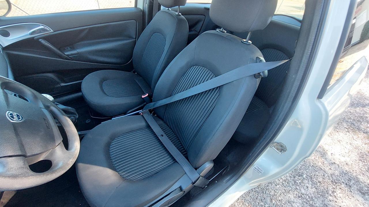 Lancia Ypsilon 1.2 Platino