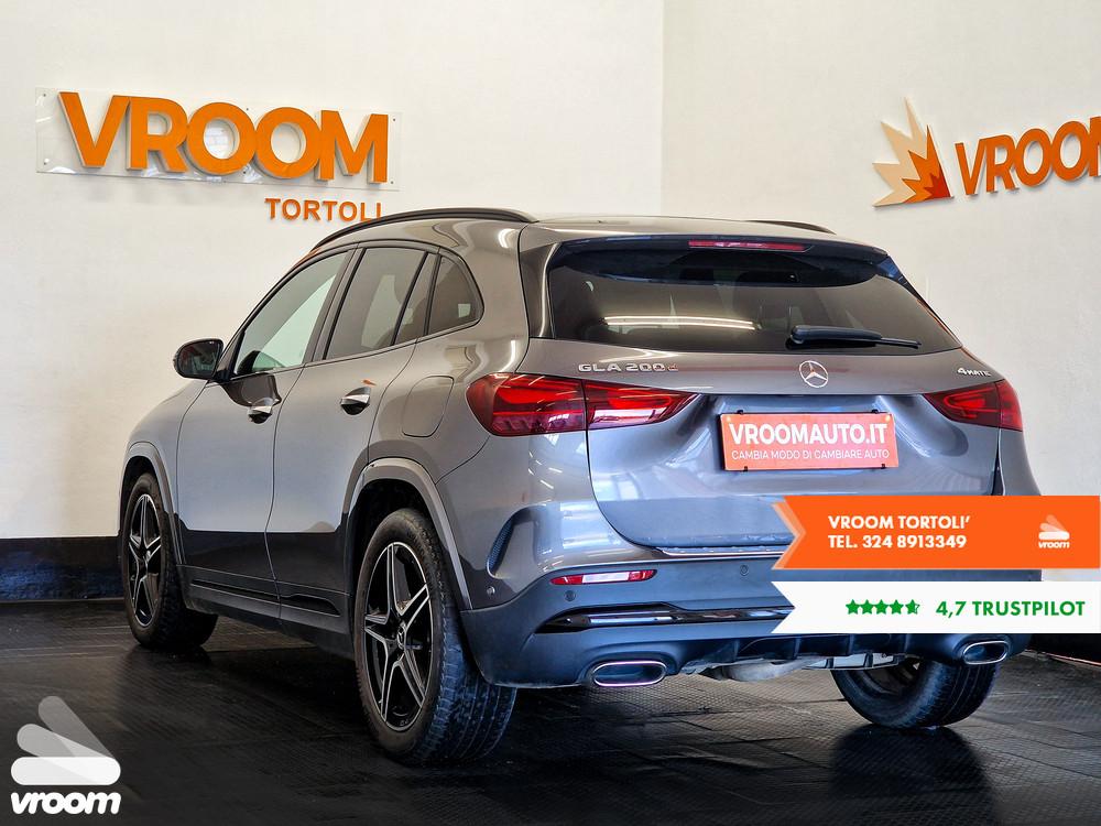 MERCEDES GLA (H247) GLA 200 d Automati...