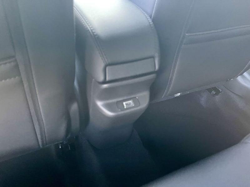 Jeep Avenger 1.2 turbo e-hybrid mhev Upland 4xe 145cv edct6 - KM0