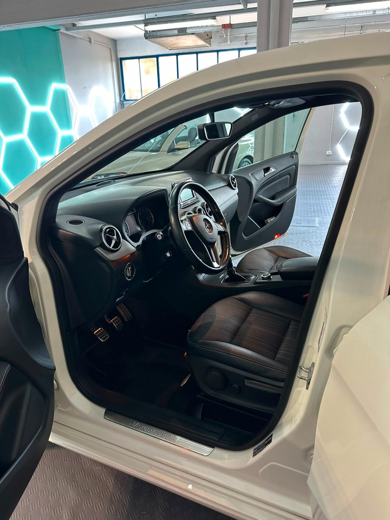 Mercedes-benz B 180 CDI Premium