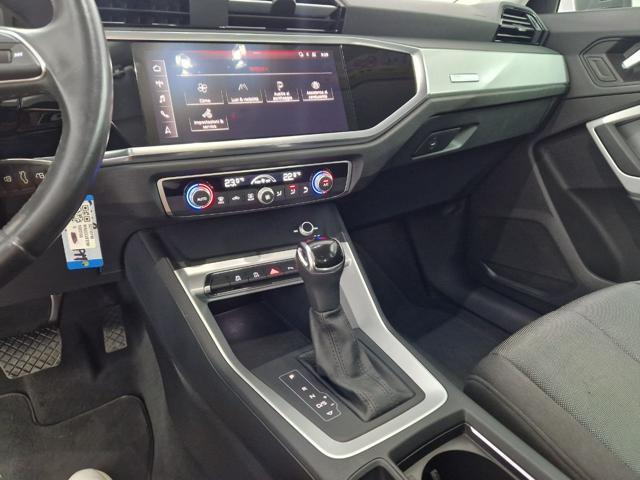 AUDI Q3 35 TDI S tronic Business Advanced