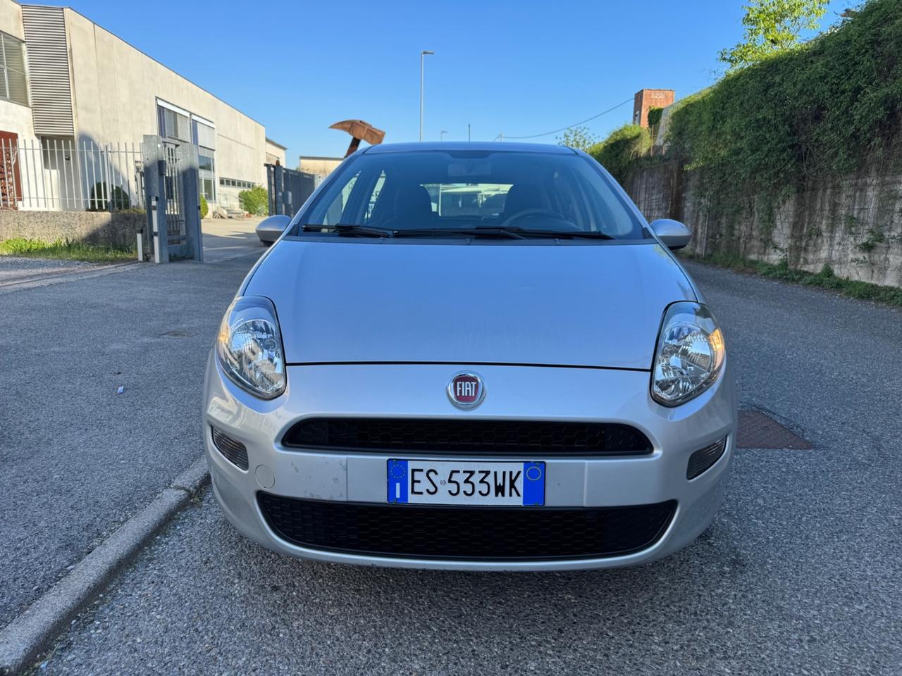 Fiat Punto idonea ai neopatentati gomme nuove