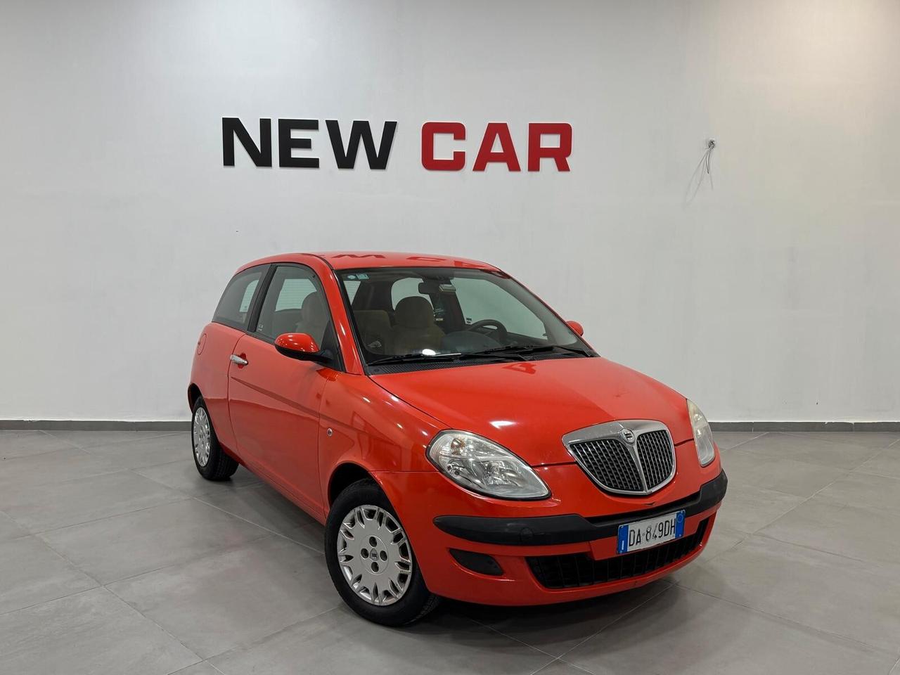 Lancia Ypsilon 1.2 16V Oro