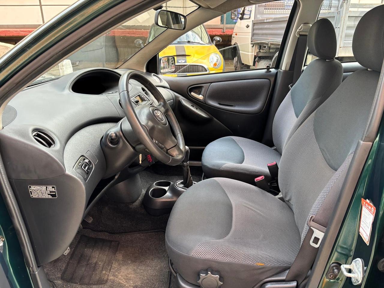 Toyota Yaris 1.4 tdi D-4D cat 5 porte Sol
