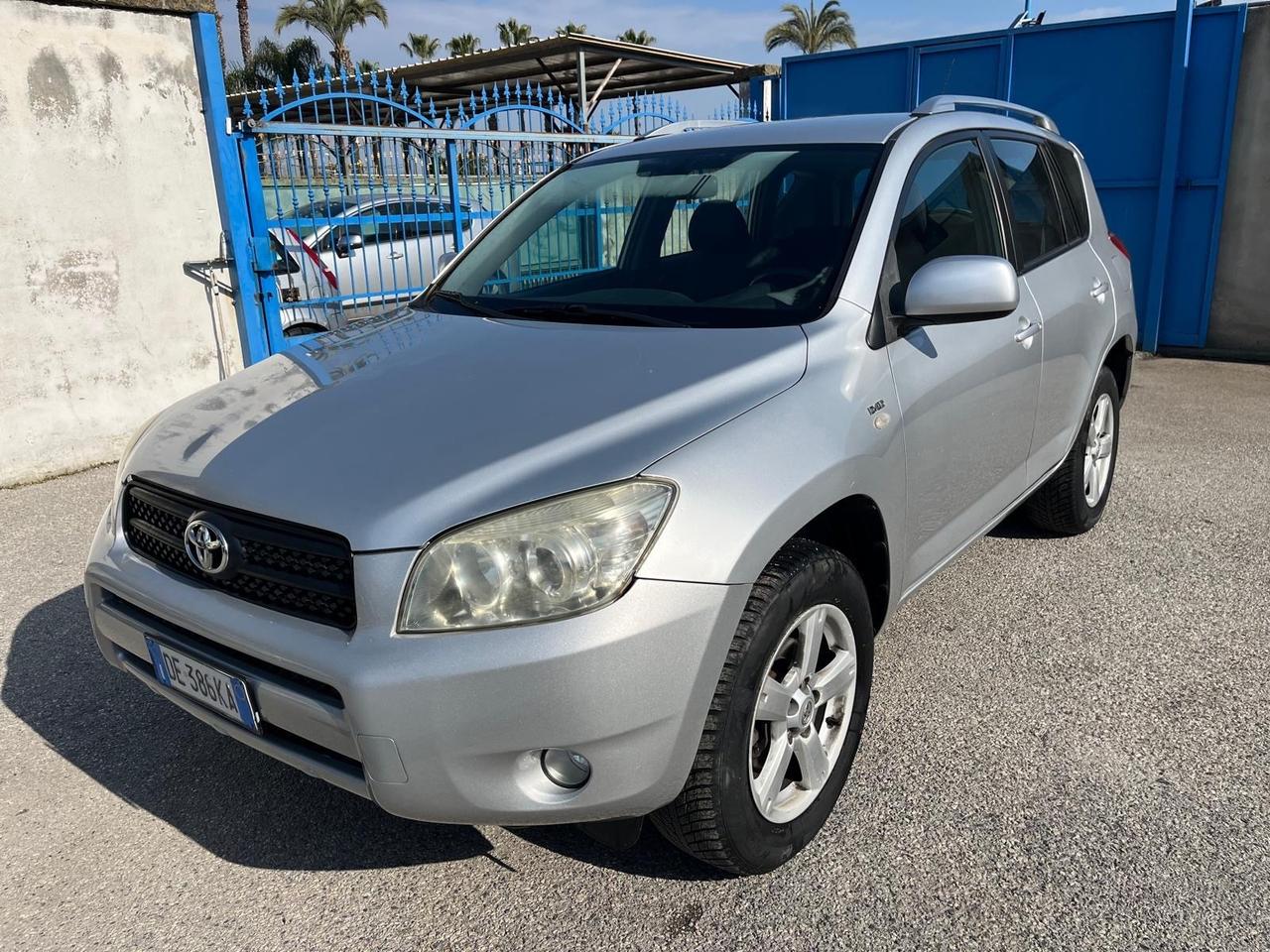Toyota RAV 4 -2.2 D-4D-4x4- full-2006