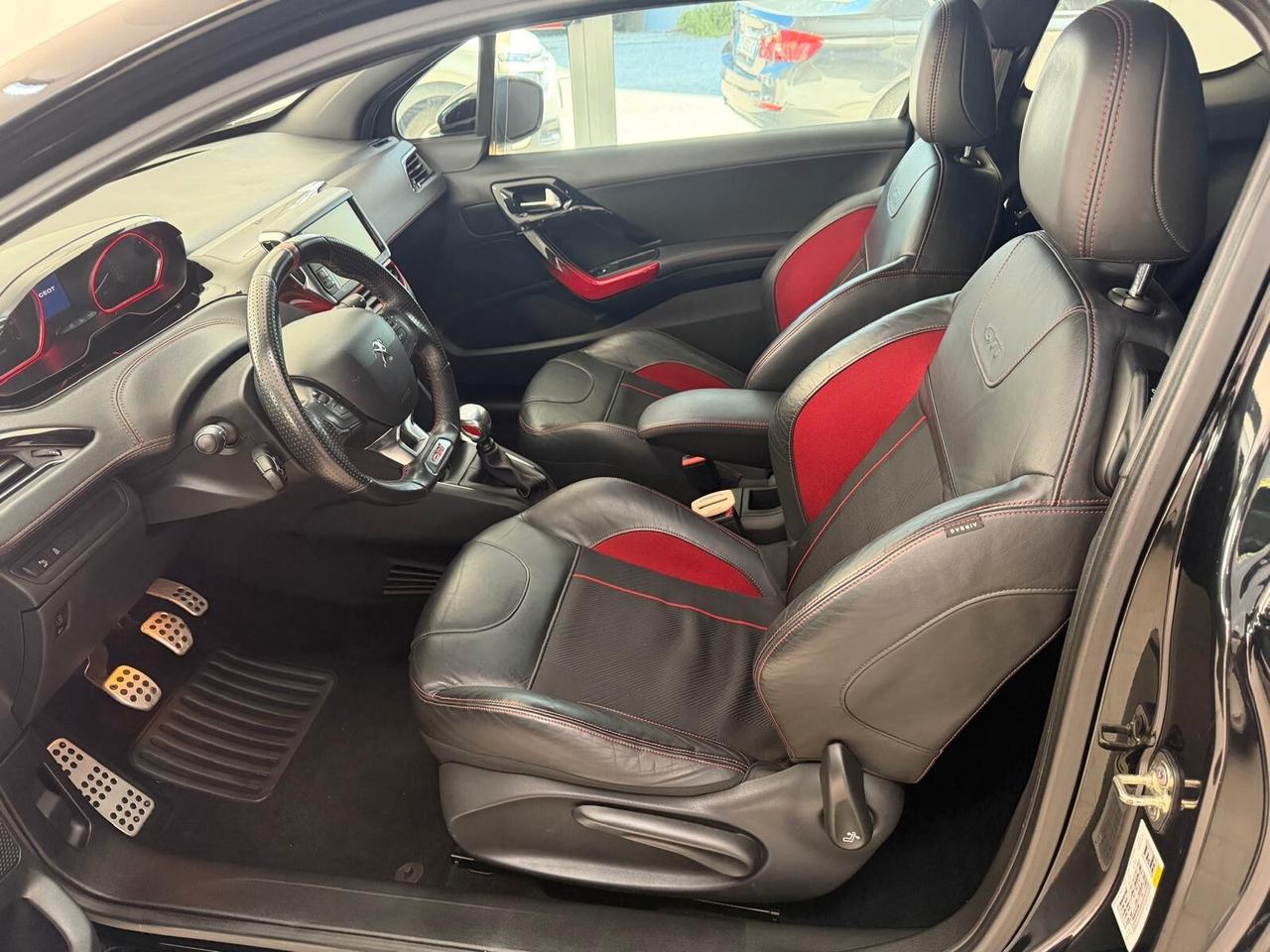 Peugeot 208 1.6 THP 200 CV 3 porte GTi