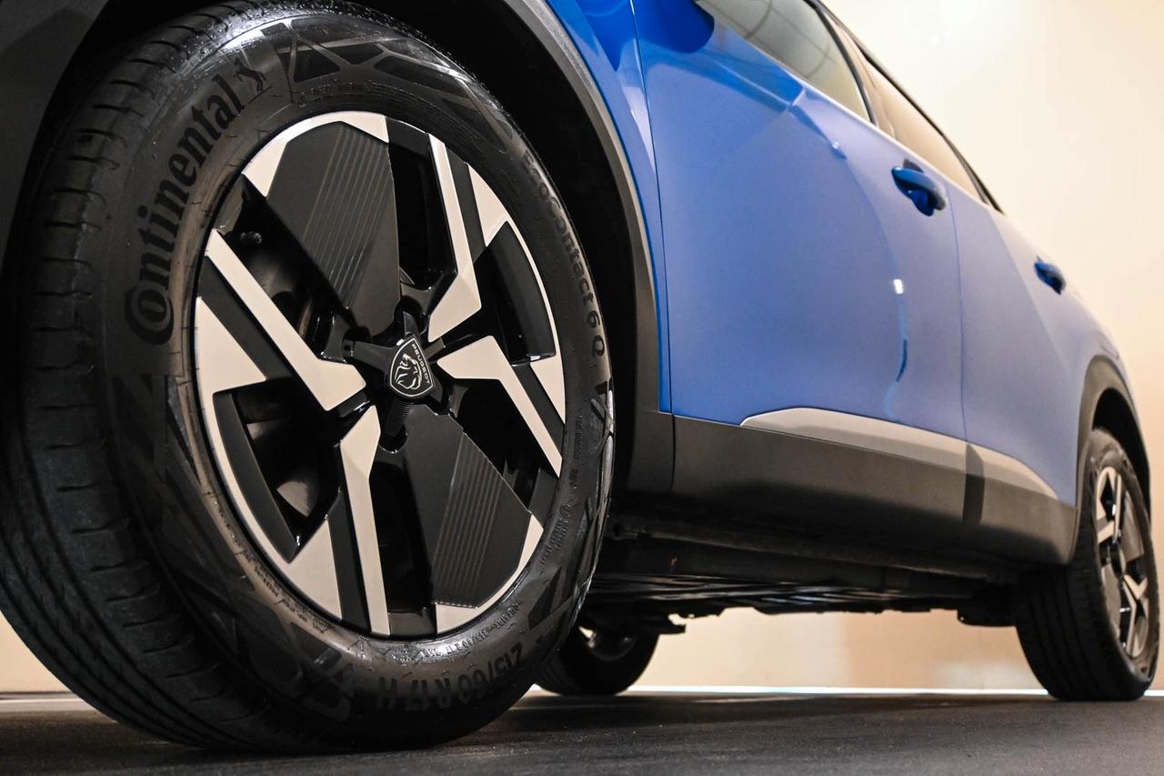 PEUGEOT 2008 2ª serie 2008 PureTech 130 S&S EA...