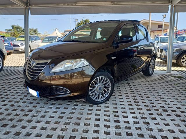 LANCIA Ypsilon 1.3 MJT 16V 95 CV 5 porte S&amp;S Silver