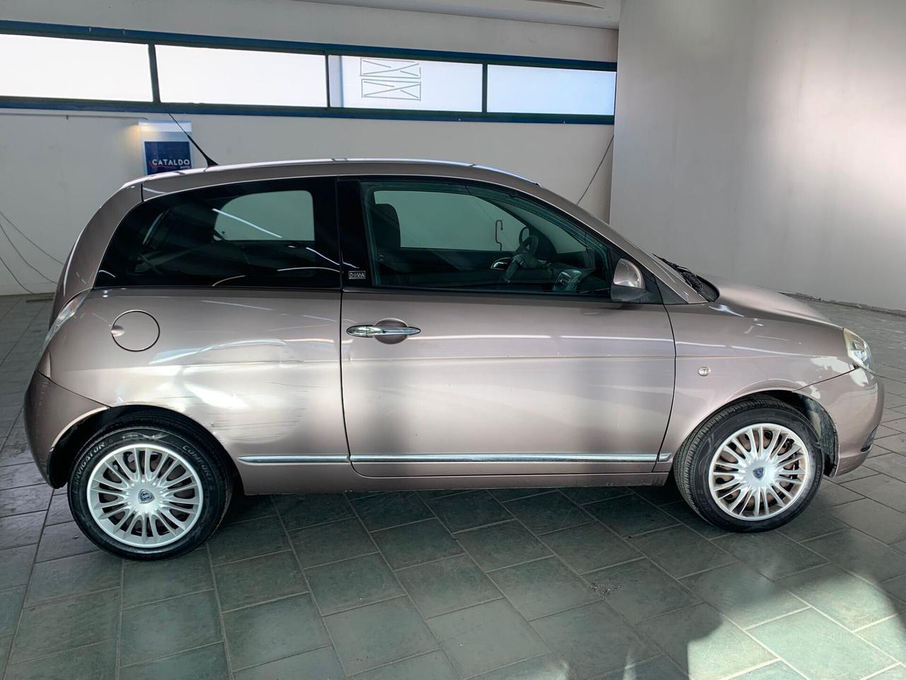 Lancia Ypsilon 1.2 69 CV Diva