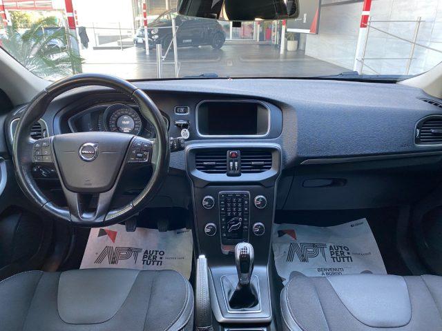 VOLVO V40 D2 Business