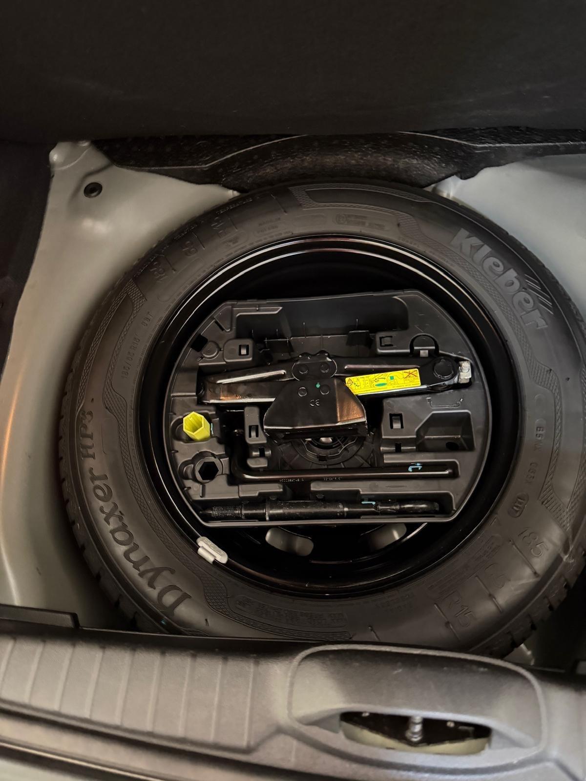 Peugeot 208 PureTech 82 5 porte Access