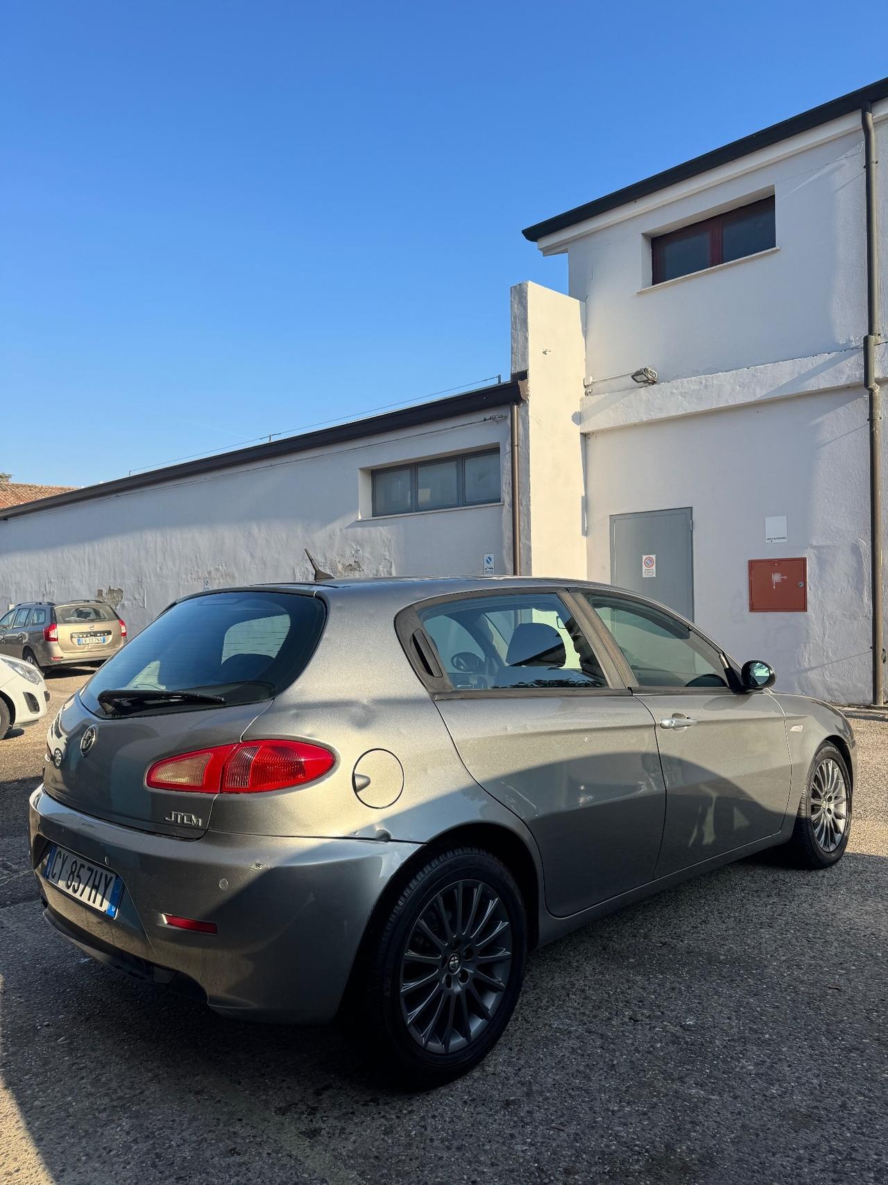 Alfa Romeo 147 1.9 JTD M-JET 16V 5 porte Exclusive