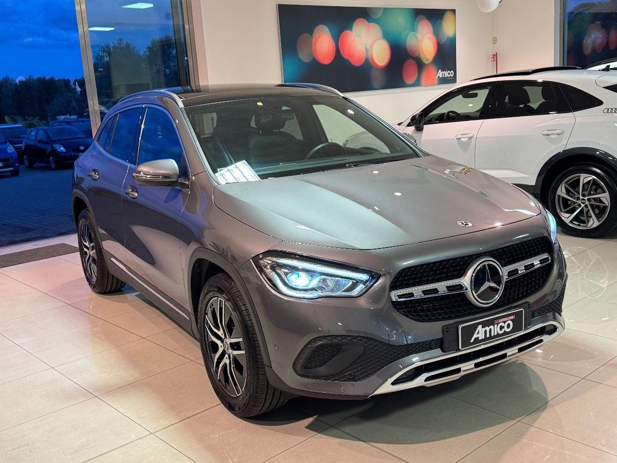MERCEDES Classe GLA 200 d Automatic 4Matic Premium Tetto