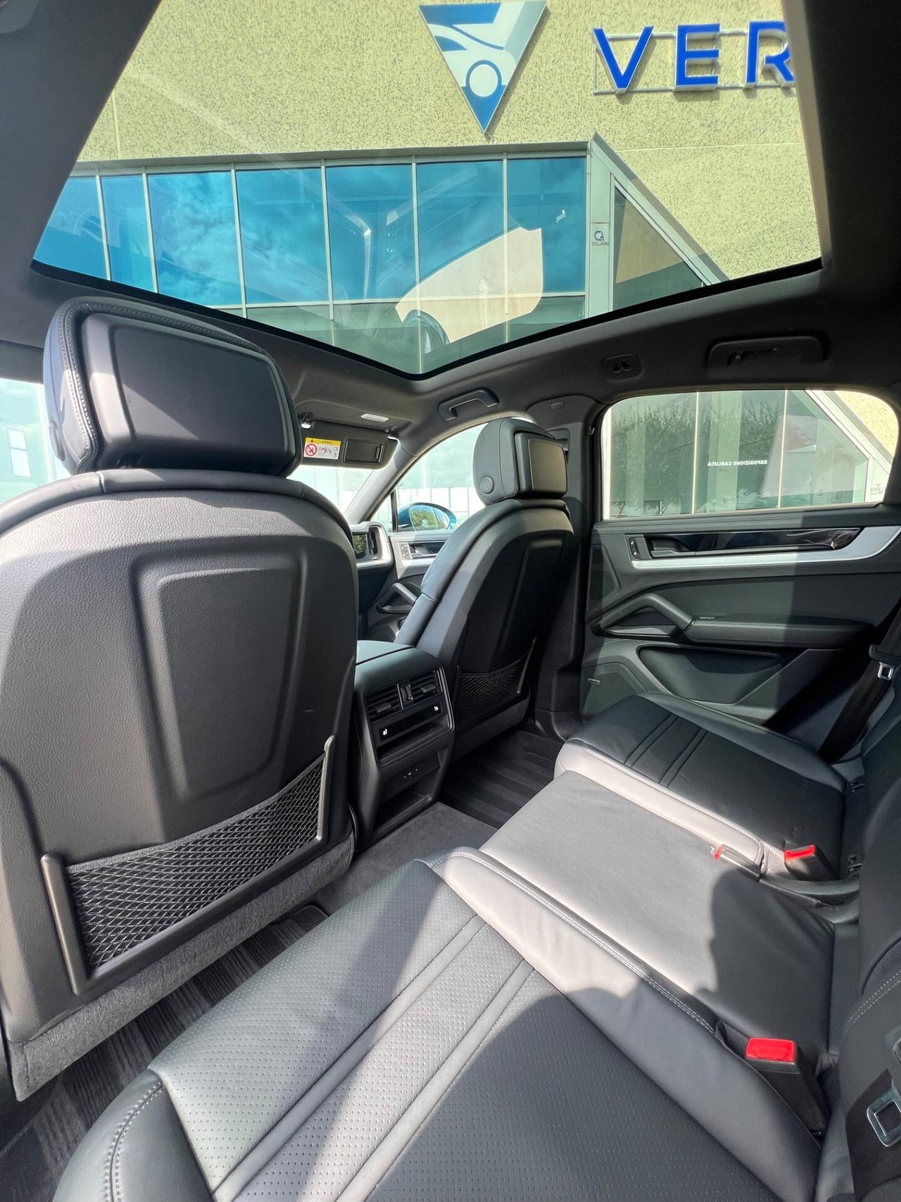 Porsche Cayenne Coupé 3.0 V6 E-Hybrid possibilità noleggio no scoring