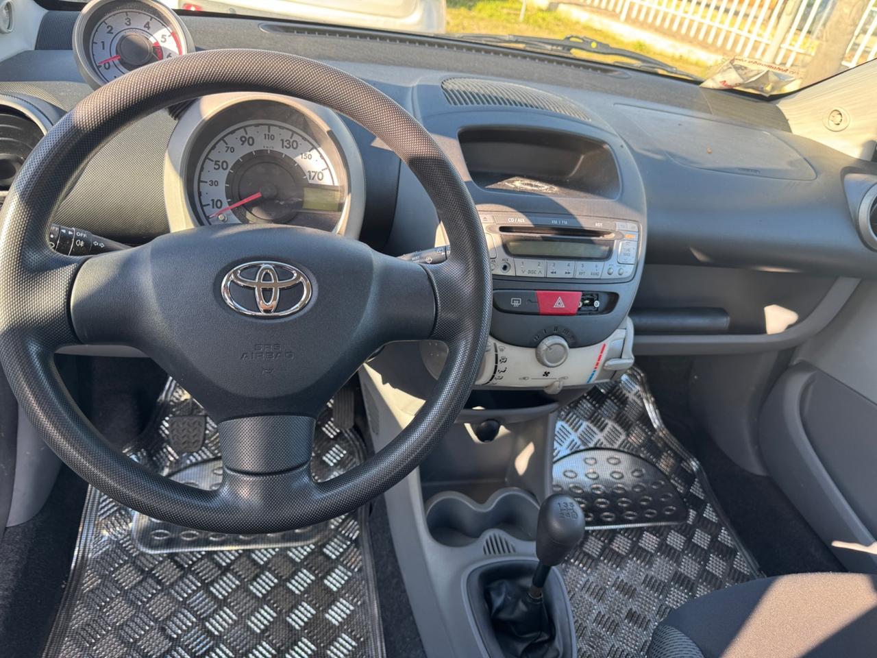 Toyota Aygo 1.4 turbodiesel 5 porte Sol
