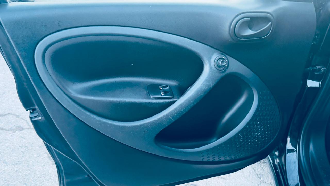 Smart ForFour 70 1.0 Brabus Syle