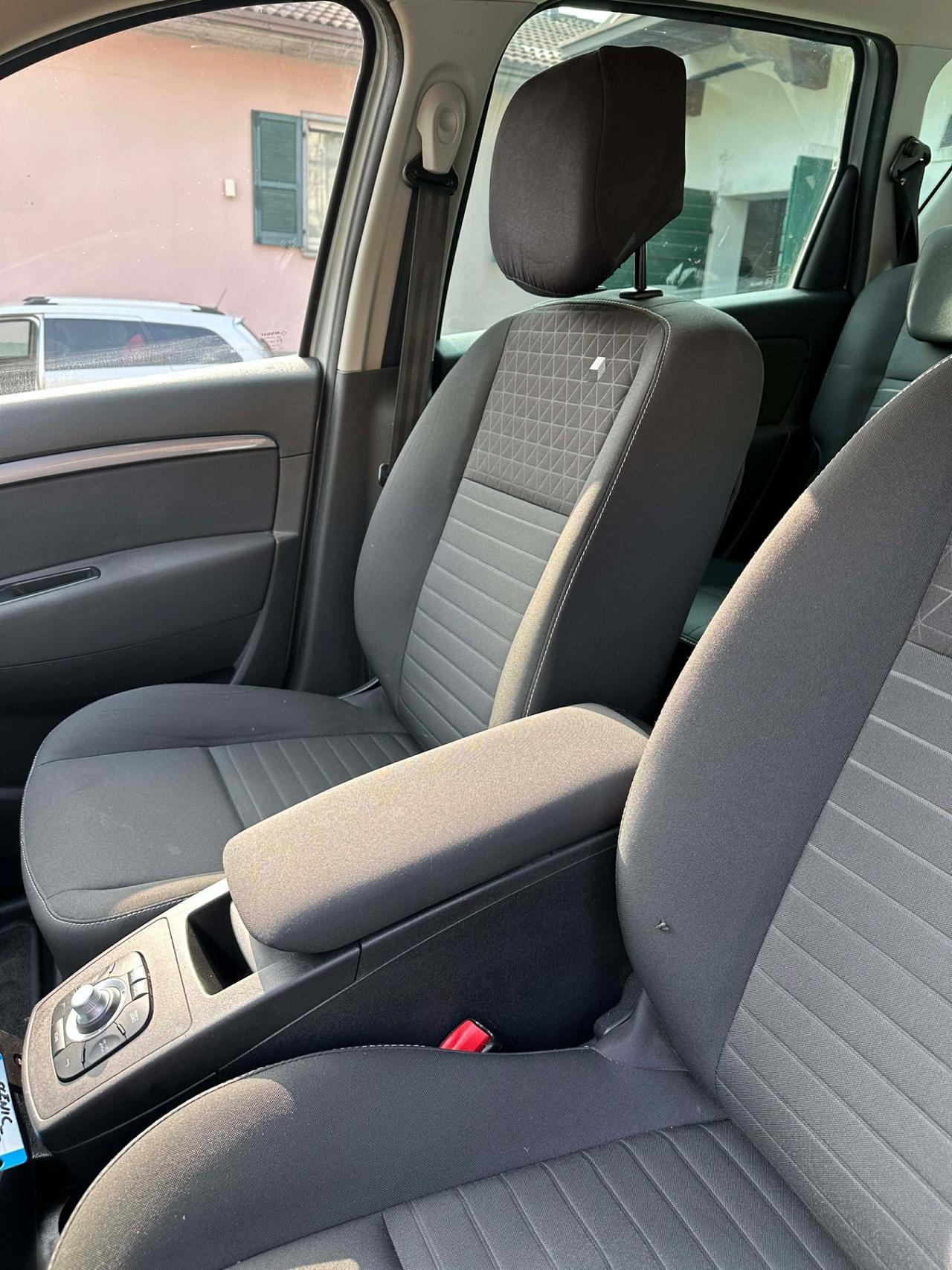 Renault SCÈNIC 1.5 dCi 110CV S&S BOSE