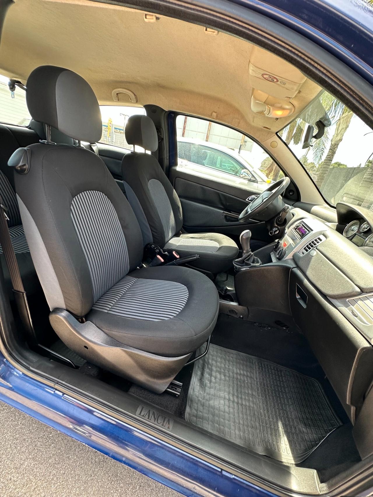 LANCIA YPSILON 1.2 BENZINA 2008 OK NEOPATENTATI