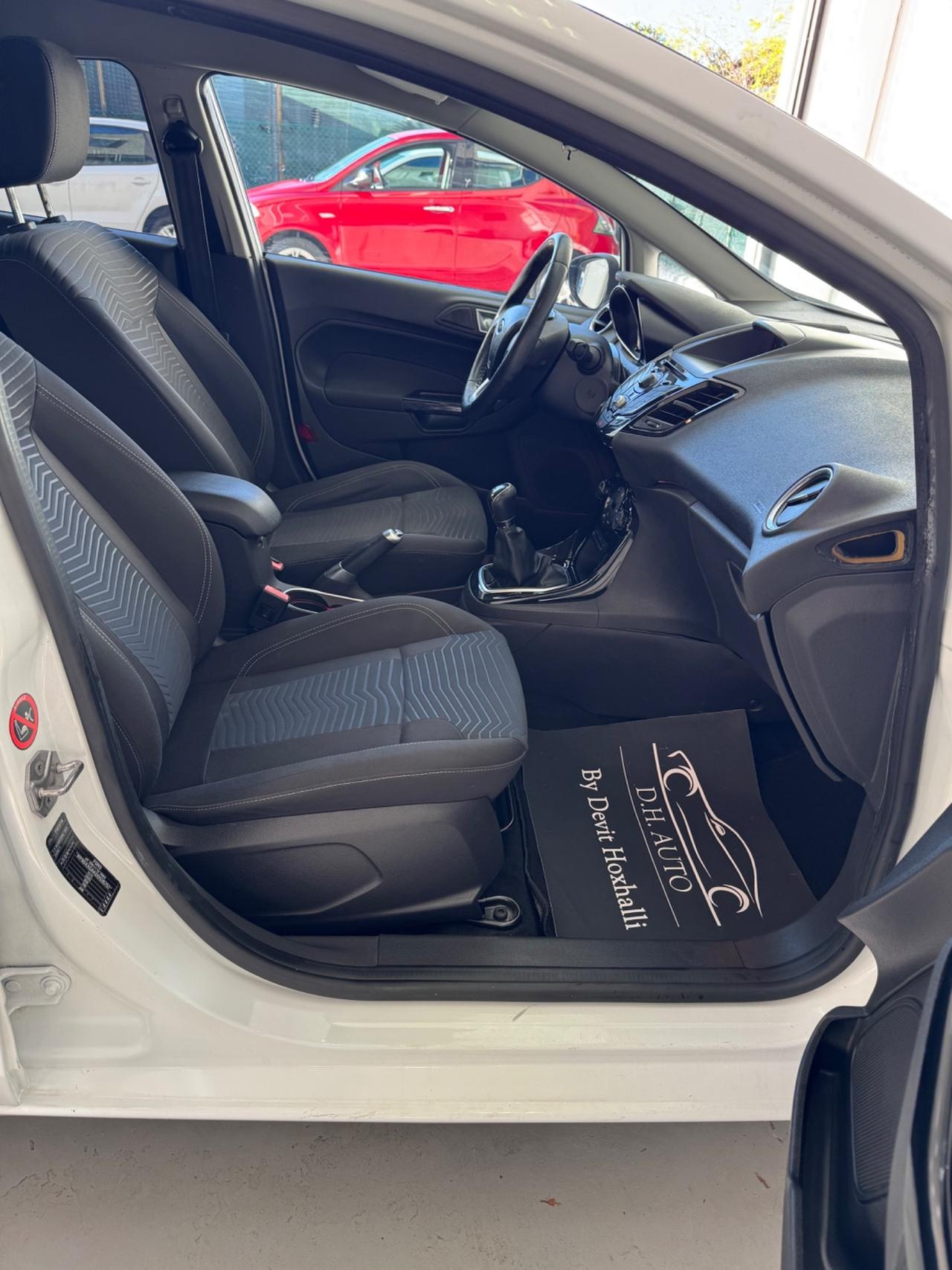 Ford Fiesta 1.5 TDCi 75CV 5 porte Titanium