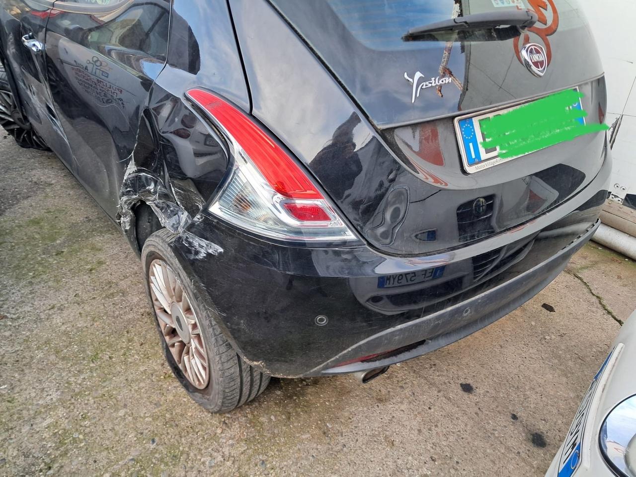 Lancia Ypsilon 1.2 GPL 5p Incidentata