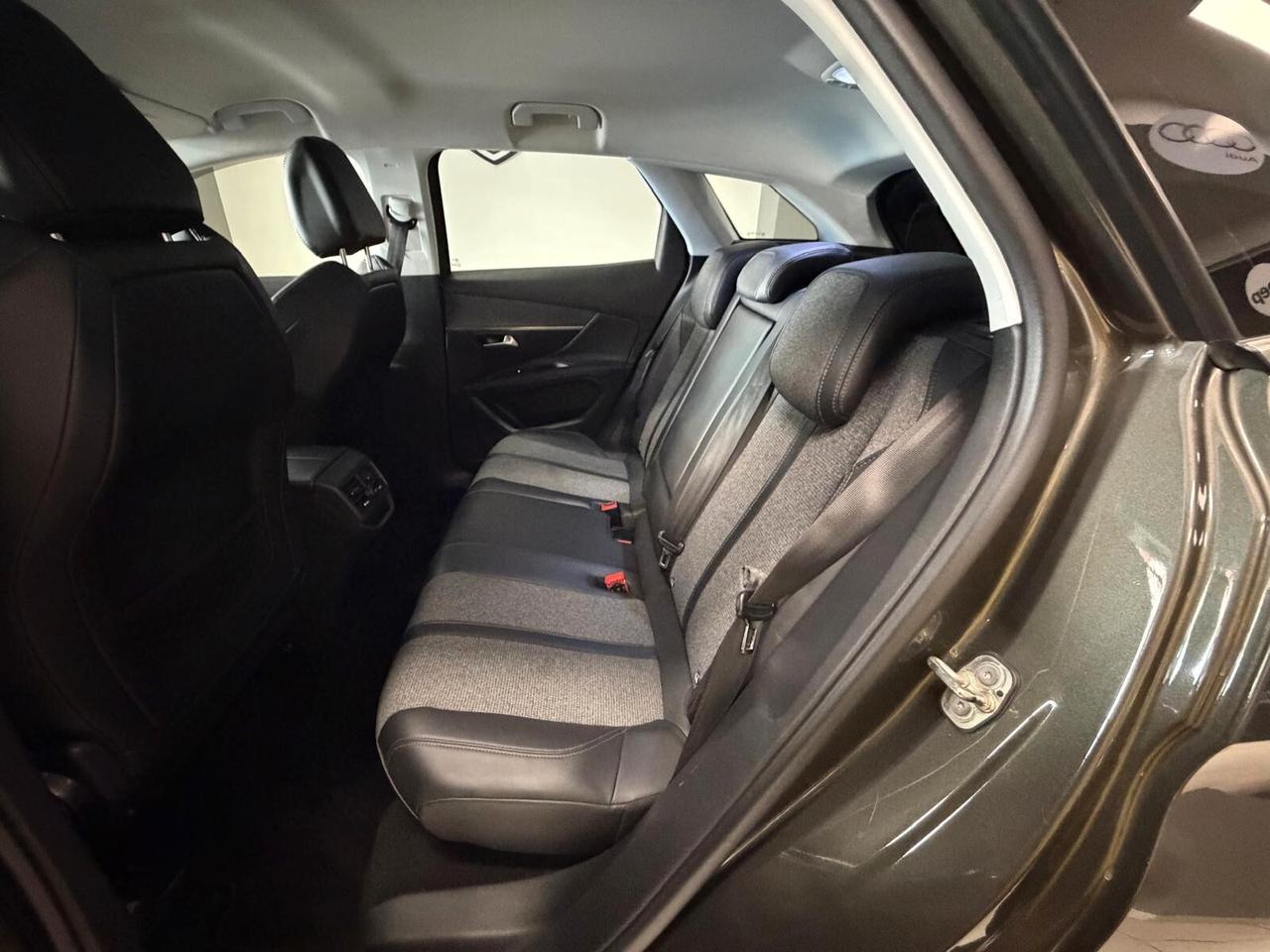 Peugeot 3008 BlueHDi 120 S&S EAT6 Allure A RATE DA 150 AL MESE