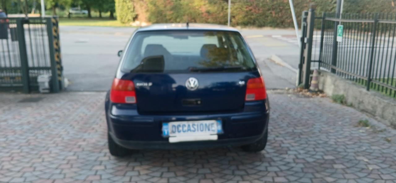 Volkswagen Golf 4 1.6 benzina euro 4 neopatentati