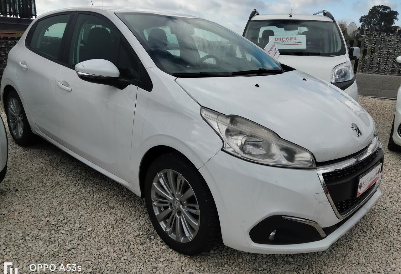 Peugeot 208 BlueHDi 75 5 porte Allure