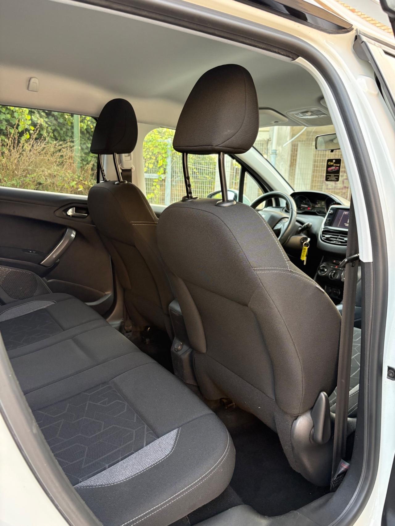 Peugeot 2008 1.2 benz 82cv 70000km 1 proprietario