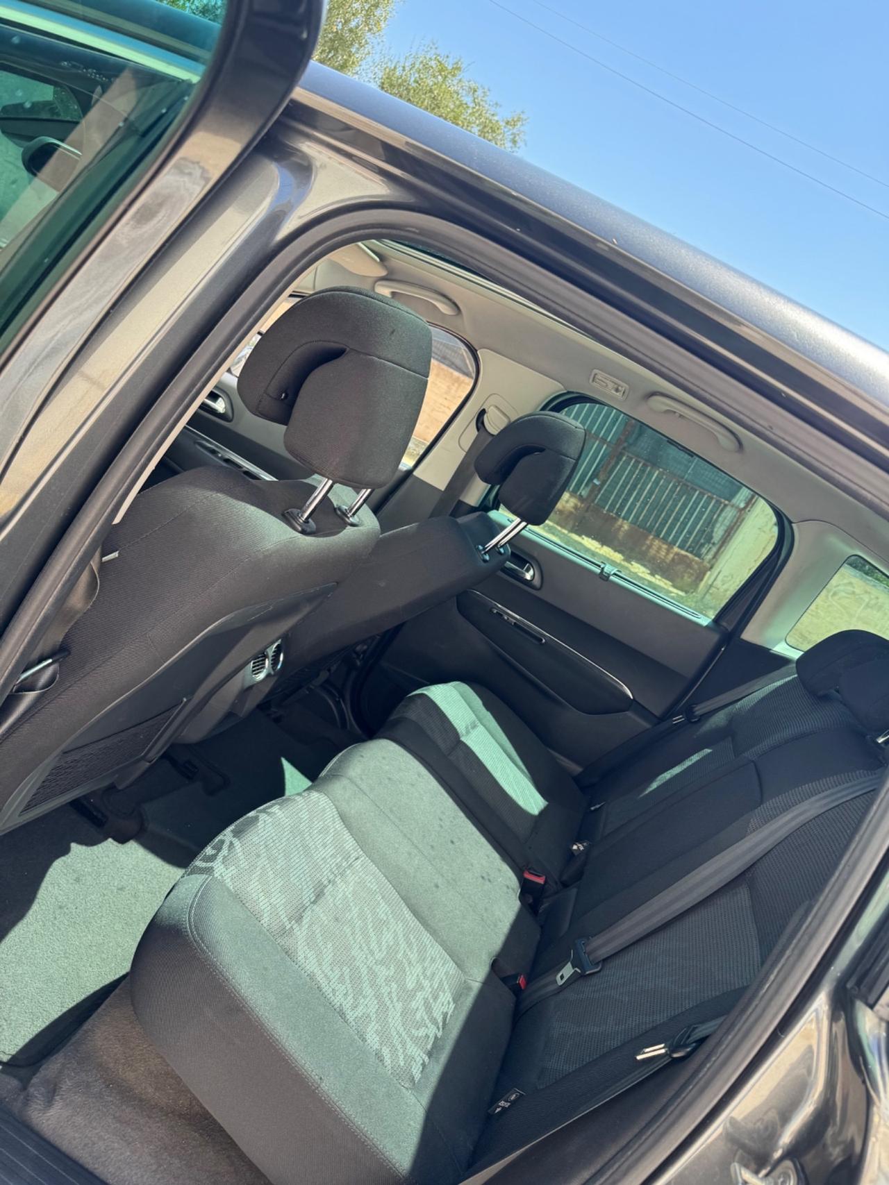 Peugeot 3008 2.0 HDi 150CV Business