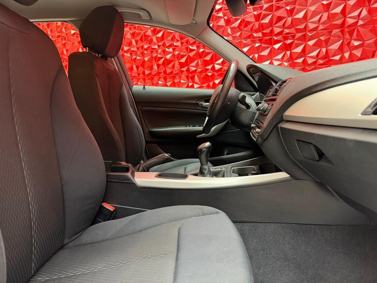 Bmw 116d 5p. Urban OK NEOPATENTATI