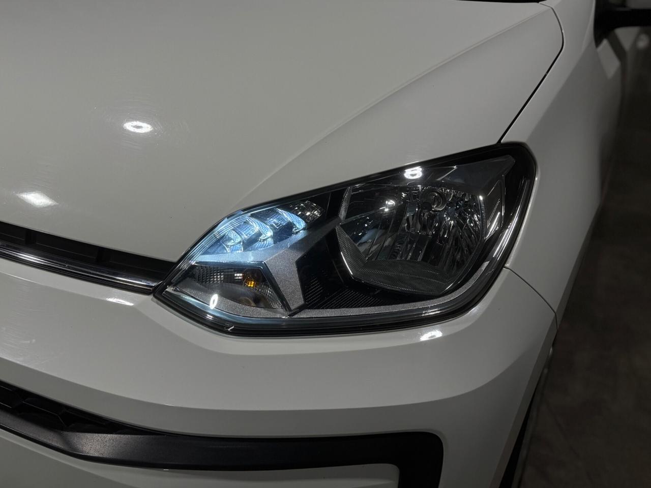 Volkswagen up! 1.0 5 PORTE NEOPATENTATI